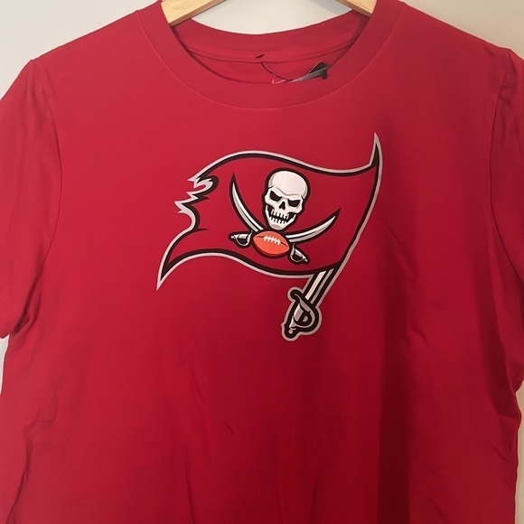 NFL Tampa Bay Buccaneers Nike - New with tag - Picture 5 of 6